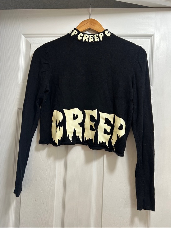 H&M Tops - H&M Black 'CREEP' Glow-In-The-Dark Graphic Long-Sleeve Crop Top -